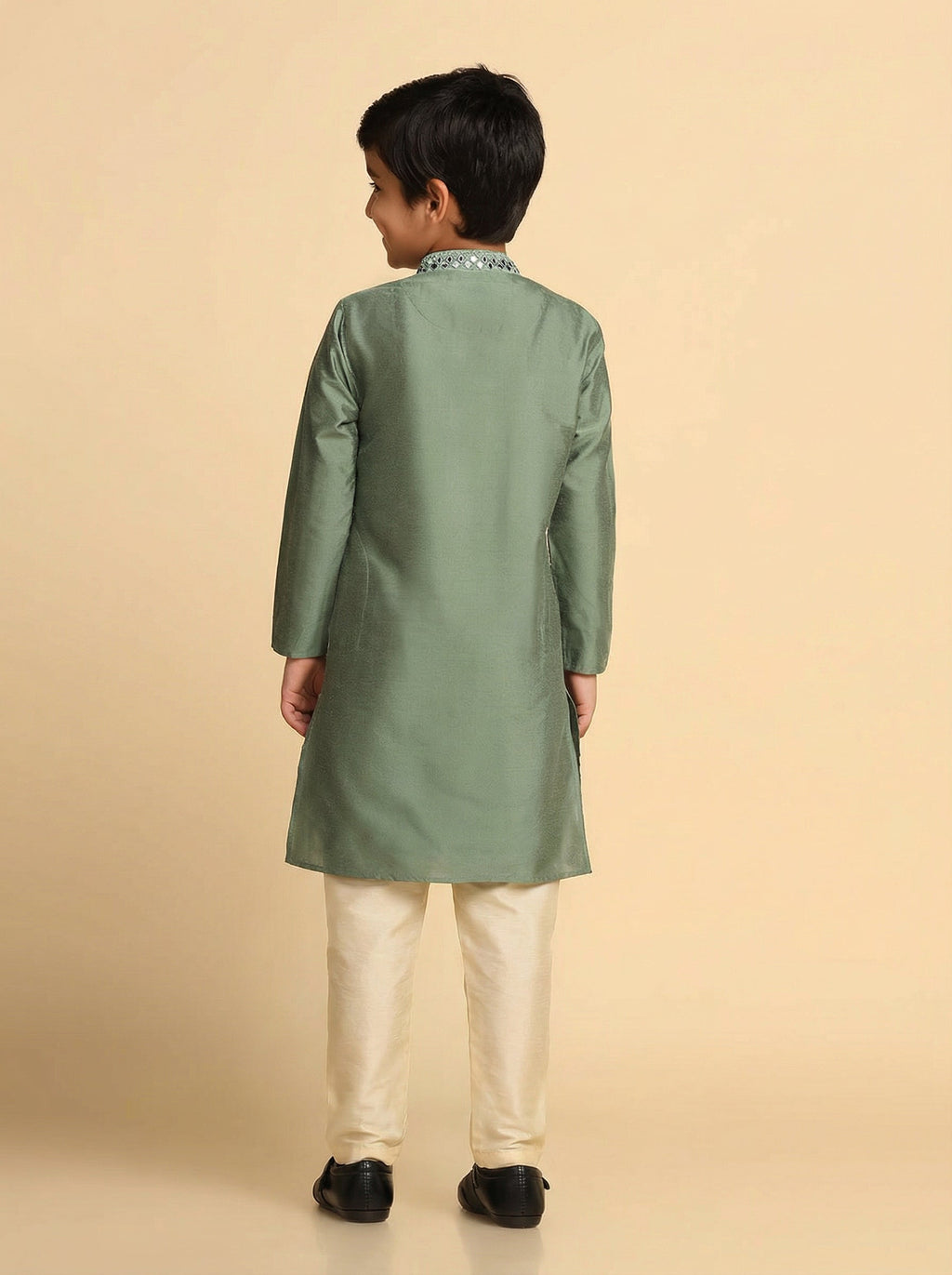 Green Self Design Kurta Pyjama Set