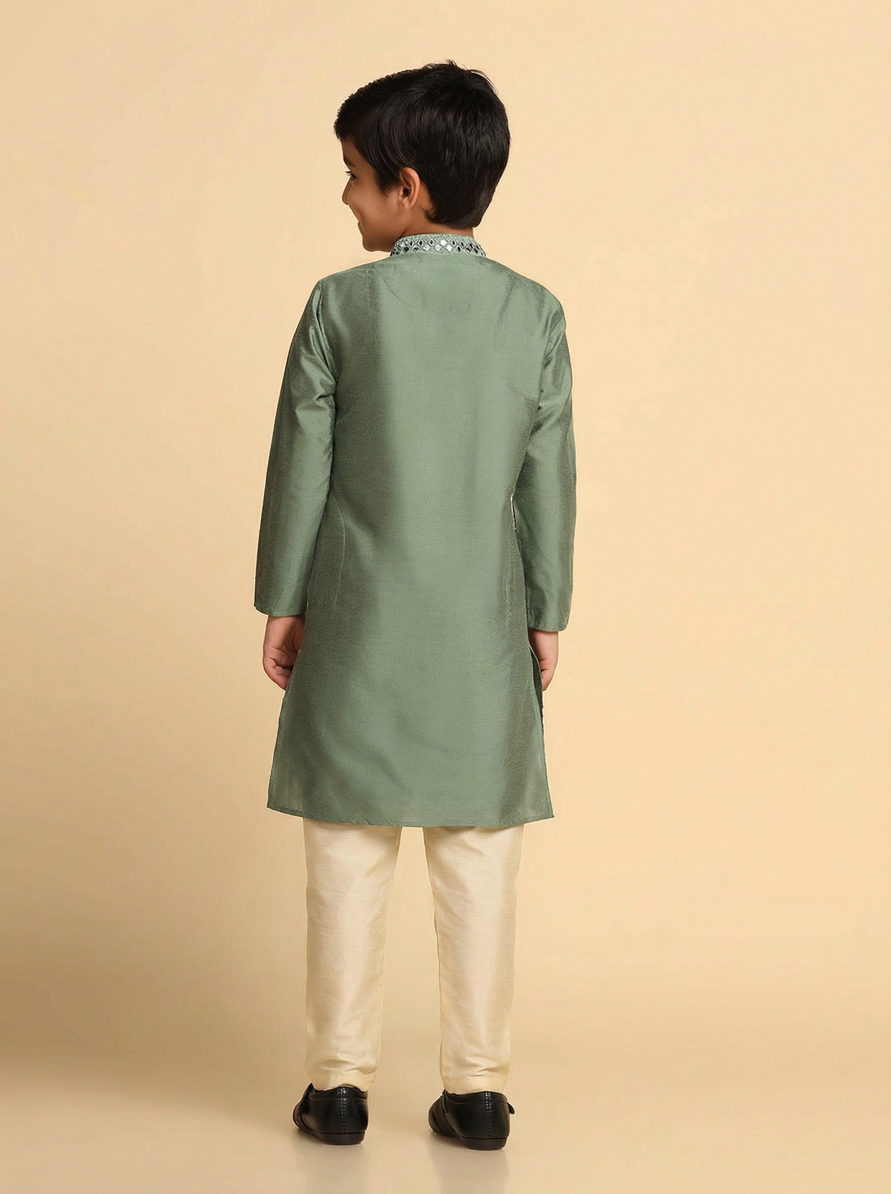 Green Self Design Kurta Pyjama Set